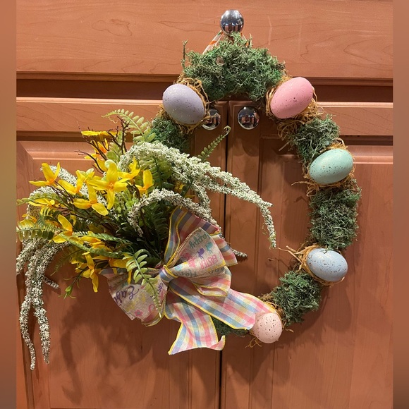 Easter Egg Wreath Homemade - Picture 1 of 4